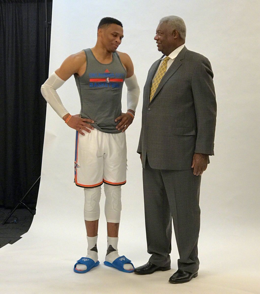 拜仁2025年至今德甲客场不败，距离队史第3次全年不败还差2场（拜仁2025年德甲客场仍未尝败绩，距队史第3次全年不败仅差两场）