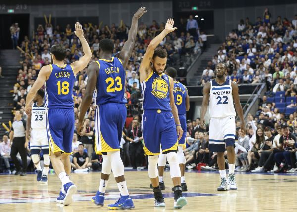 女足玛塔奖候选公布：玛塔千里走单骑领衔，米德马世界波在列（女足玛塔奖候选出炉：玛塔长途奔袭领衔，米德马世界波上榜）