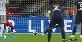 曼联英超15轮4-1胜狼队，近3轮不败，B费2射1传，助球队冲至第六，有望重返欧冠区。