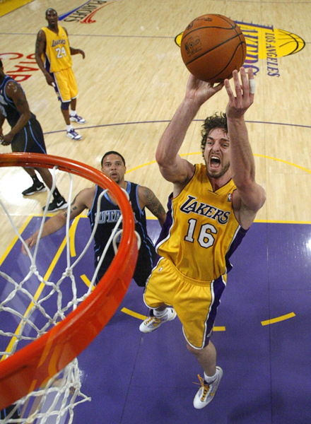 弗兰克将于本赛季末结束在浙江FC的球员生涯（弗兰克本赛季末将告别浙江FC球员生涯）