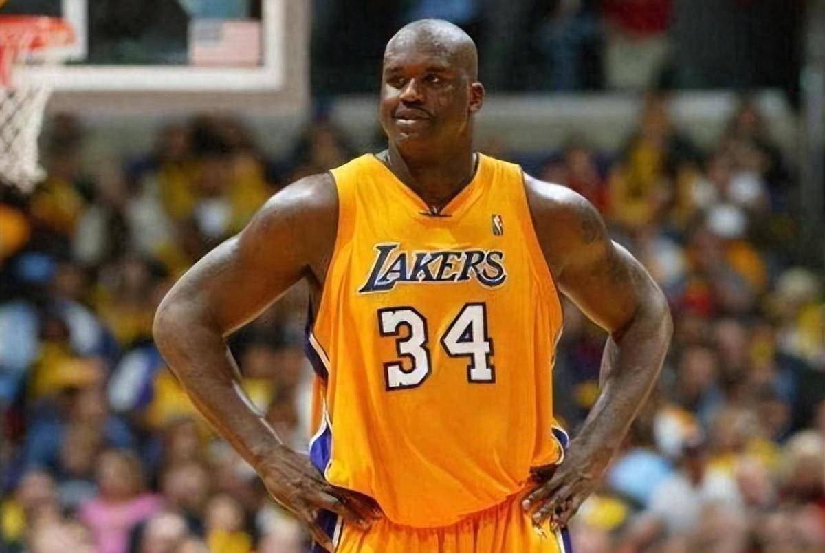 猛龙三大得分手合砍72分，带队终结两连败（猛龙三箭头合力轰下72分，止住两连败）