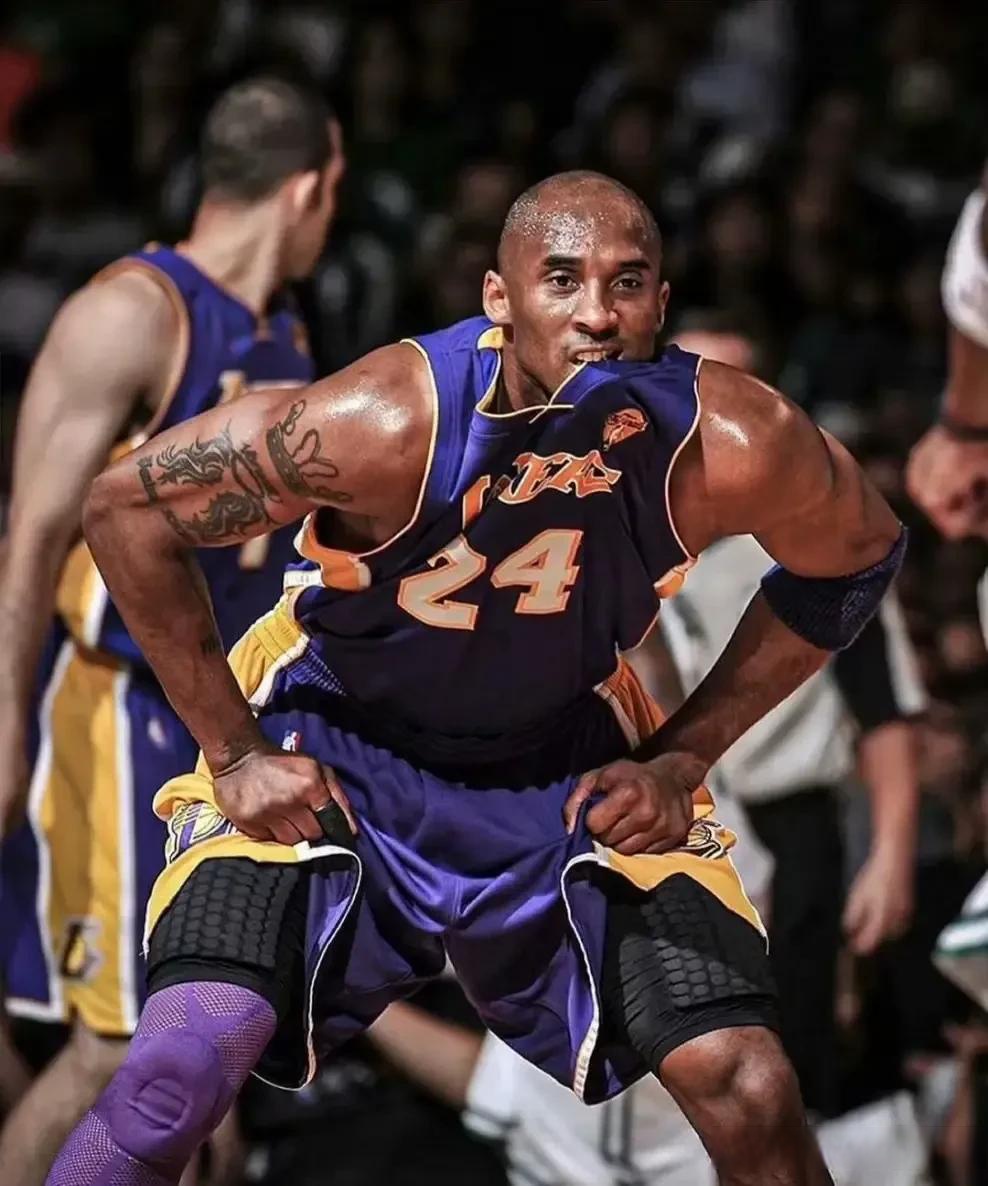 罗马诺：国米冬窗和夏窗的引援重点将是后卫和门将（罗马诺：国米冬夏转会窗口将主攻后卫与门将）