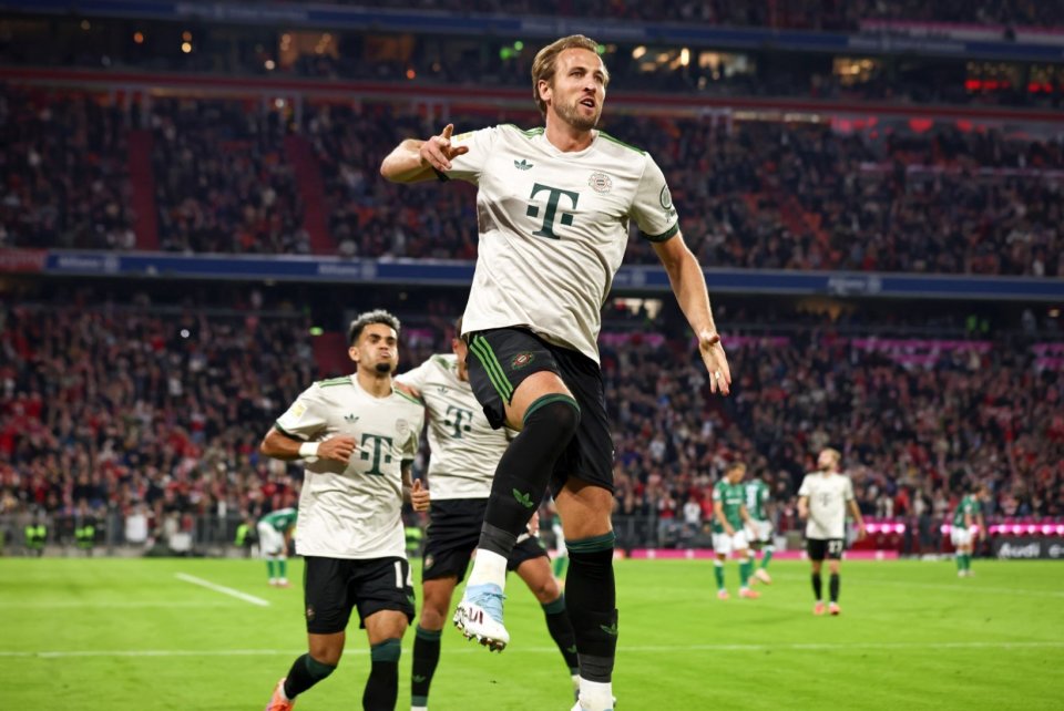 东体预测申花首发：阿苏埃和米内罗搭档锋线，鲍亚雄继续出战（东体预计申花首发：阿苏埃携米内罗双箭齐发，鲍亚雄继续出场）