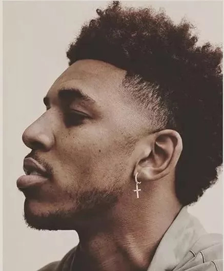 德天空&图片报：奥格斯堡已解雇瓦格纳，球队3胜1平8负排第14（德媒：奥格斯堡解雇主帅瓦格纳，3胜1平8负暂列第14位）