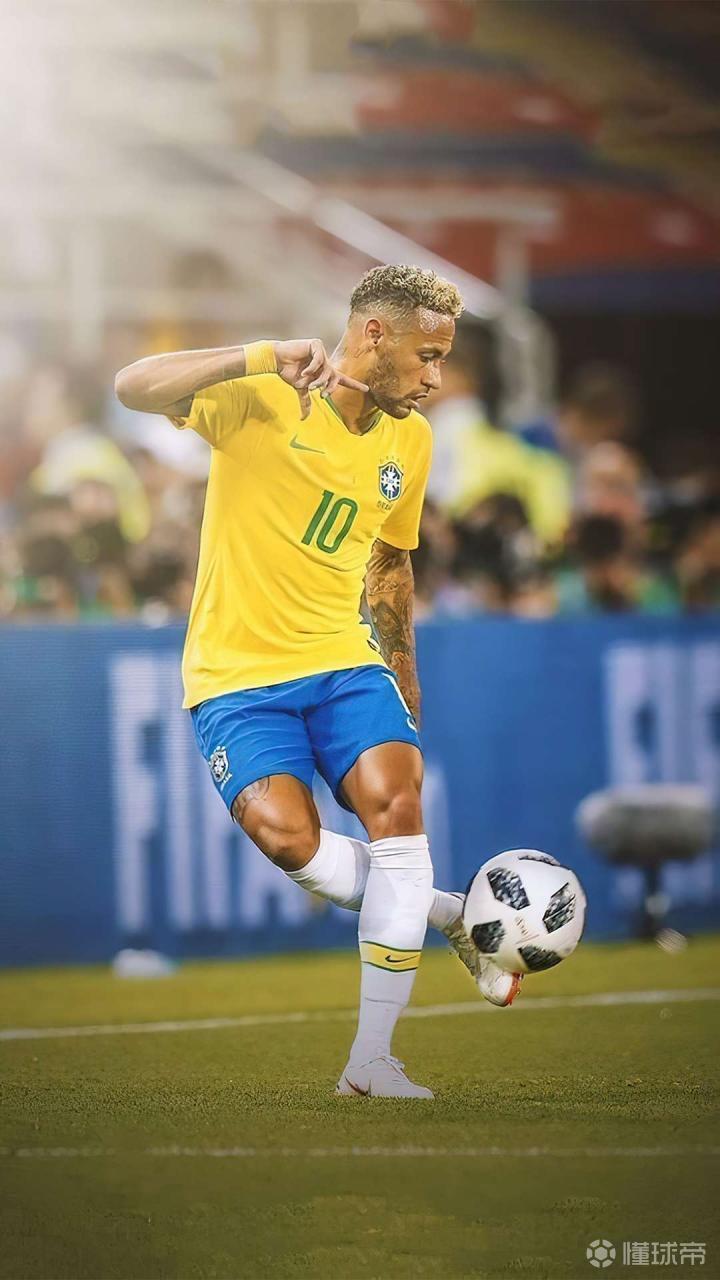 图片报：努贝尔能否留在斯图加特和他是否会大降薪有很大关系（图片报：努贝尔能否留在斯图加特取决于是否愿意大幅降薪）