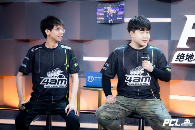 在现代足球 在现代足球